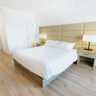 Standard King Room with Partial Ocean View Surfer Beach Hotel Promo Code