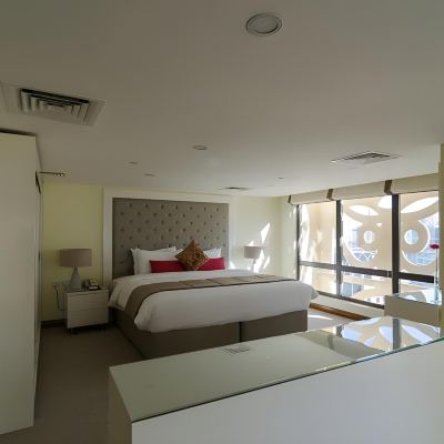 One-Bedroom Apartment Roda Amwaj Suites Dubai Promo Code