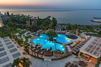 Mediterranean Beach Hotel Hotel a 