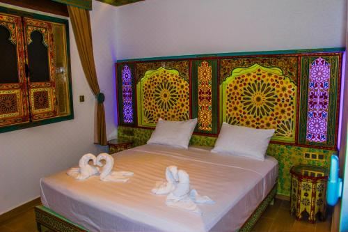 带山景的双人间