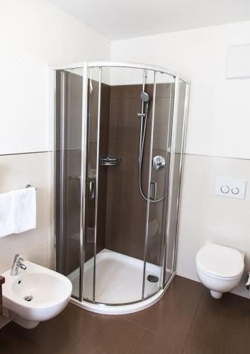 高级两卧室公寓 - 带阳台