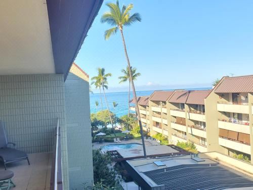 White Sands Beach Condo #324. Big Patio!! Ocean and Mountains Across from Beach! Two-Bedroom Townhouse