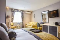 Woughton House Hotel Hotele w: 