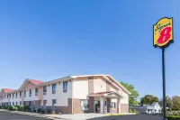 Super 8 by Wyndham Winchester VA