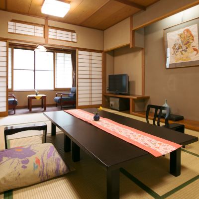 標準的な日本式12畳の部屋、風呂付き、トイレ付き、眺望なし、禁煙