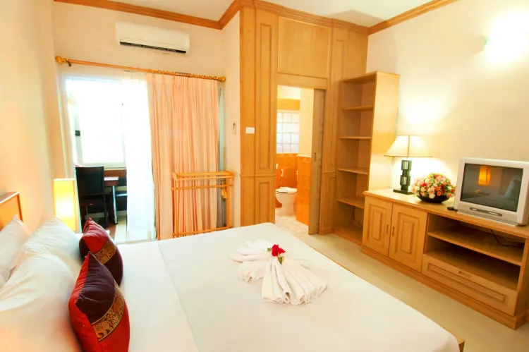 ห้องดีลักซ์พร้อมระเบียง(เตียงใหญ่)