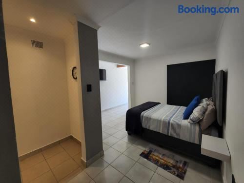 豪华大床一室房