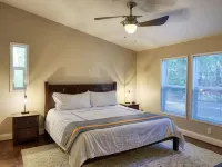 Clean & Cozy 2br/2ba, Remodeled w/ Hot Tub, Close To Beach & Town: See Reviews Hoteles en Eastsound
