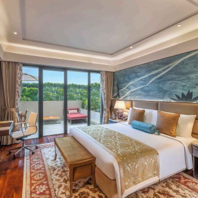 Chairman Suite With Balcony The Leela Ambience Convention Hotel Delhi Promo Code