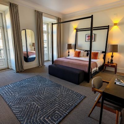 Deluxe Suite with Square View Le Consulat Promo Code