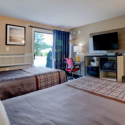 2 Double Beds, Non-Smoking, Microwave And Refrigerator Yankee Clipper Inn Promo Code