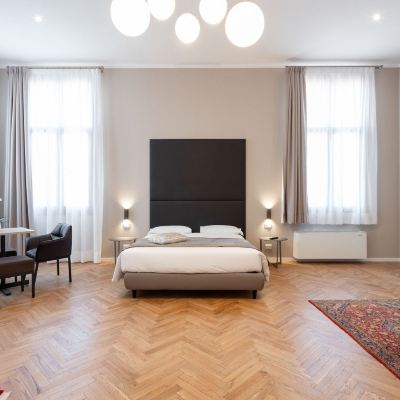 Junior Suite (Superior Historical Room) 道芬馬蒂內利宮殿酒店優惠