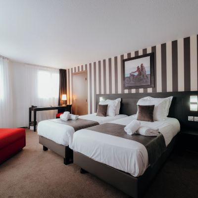 Comfort Quadruple Room Red Fox Promo Code