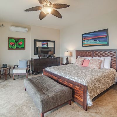 Honeymoon Studio Suite, 1 King Bed, Ocean View Red Frog Beach Island Resort Promo Code