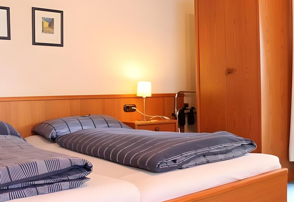 高级双人房-带浴室和阳台