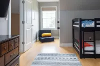 Abe's Hideaway - Arcade, Hot Tub, Home Theater - Quiet upscale neighborhood