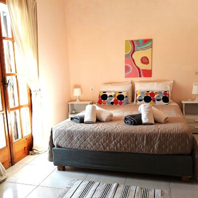 One-Bedroom Apartment Emerald Promo Code