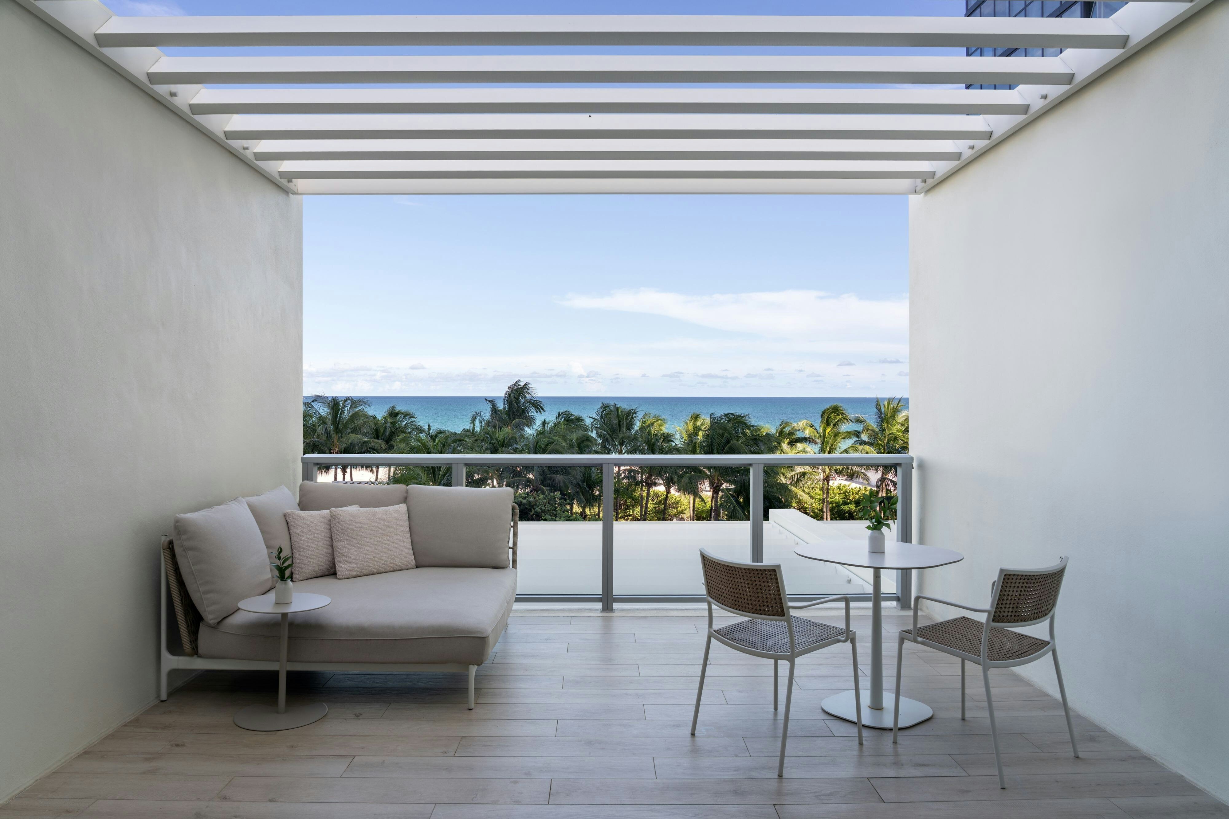 尊贵一室两张大床海滨阳台