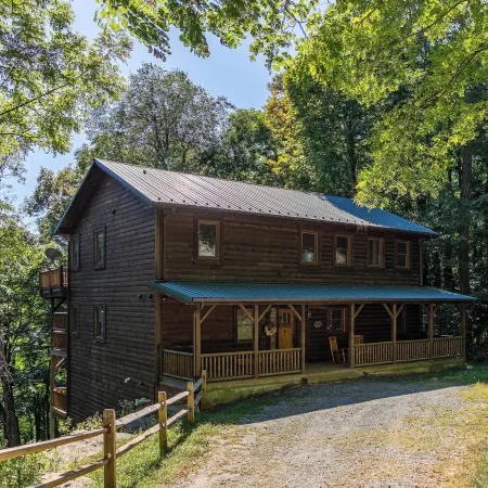 Acorn Lodge With hot Tub, Pool Table