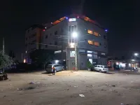 洛美標準雙人床卧室
