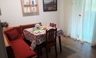 Penzion U Lesa - Housity