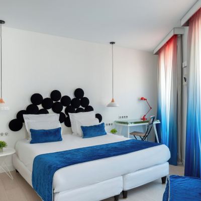 Family Superior, 2 Rooms-Complimentary Soft Minibar, Courtesy Tray, Digital Press, Fitness, Sauna Hotel 34B-Astotel Paris Promo Code