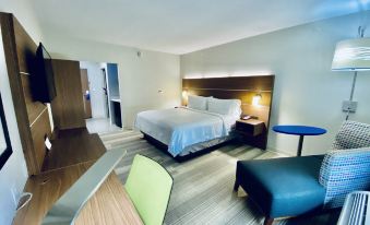 Holiday Inn Express & Suites Pineville-Alexandria Area