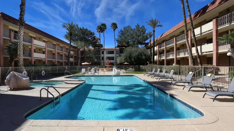 DoubleTree Suites by Hilton Hotel Tucson Airport Facilities