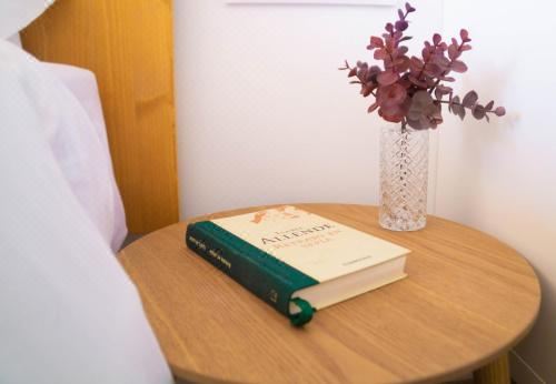 Vanilla Beach Boutique Studio One-Bedroom Apartment