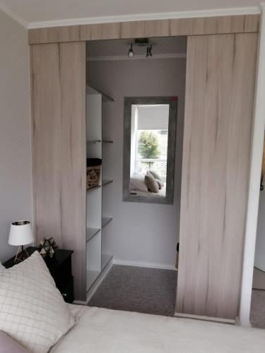 Hermoso Departamento Muy Cerca del Centro, Playas, Malls, Hipermercado, Hospital y clínicasTwo-Bedroom Apartment