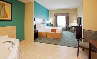 Holiday Inn Express & Suites Salem
