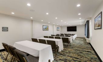 La Quinta Inn & Suites by Wyndham des Moines West Clive