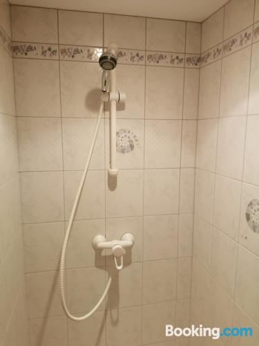 带山景的双人间