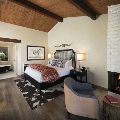 Deluxe King Room With Fireplace Oceanpoint Ranch Promo Code