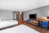 Tru by Hilton Laredo Airport