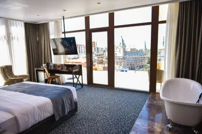 Hotel Monarch Hotels in 