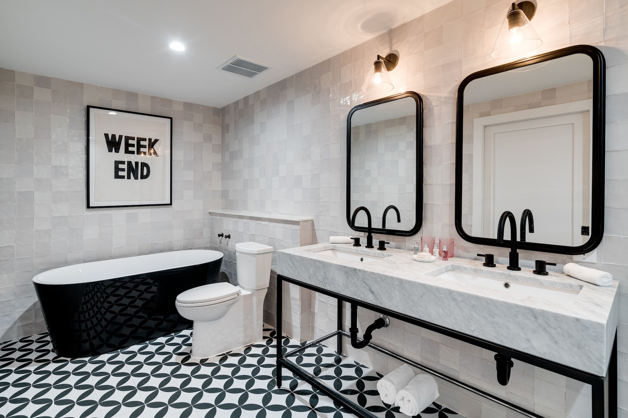 顶层高级特大床卧室