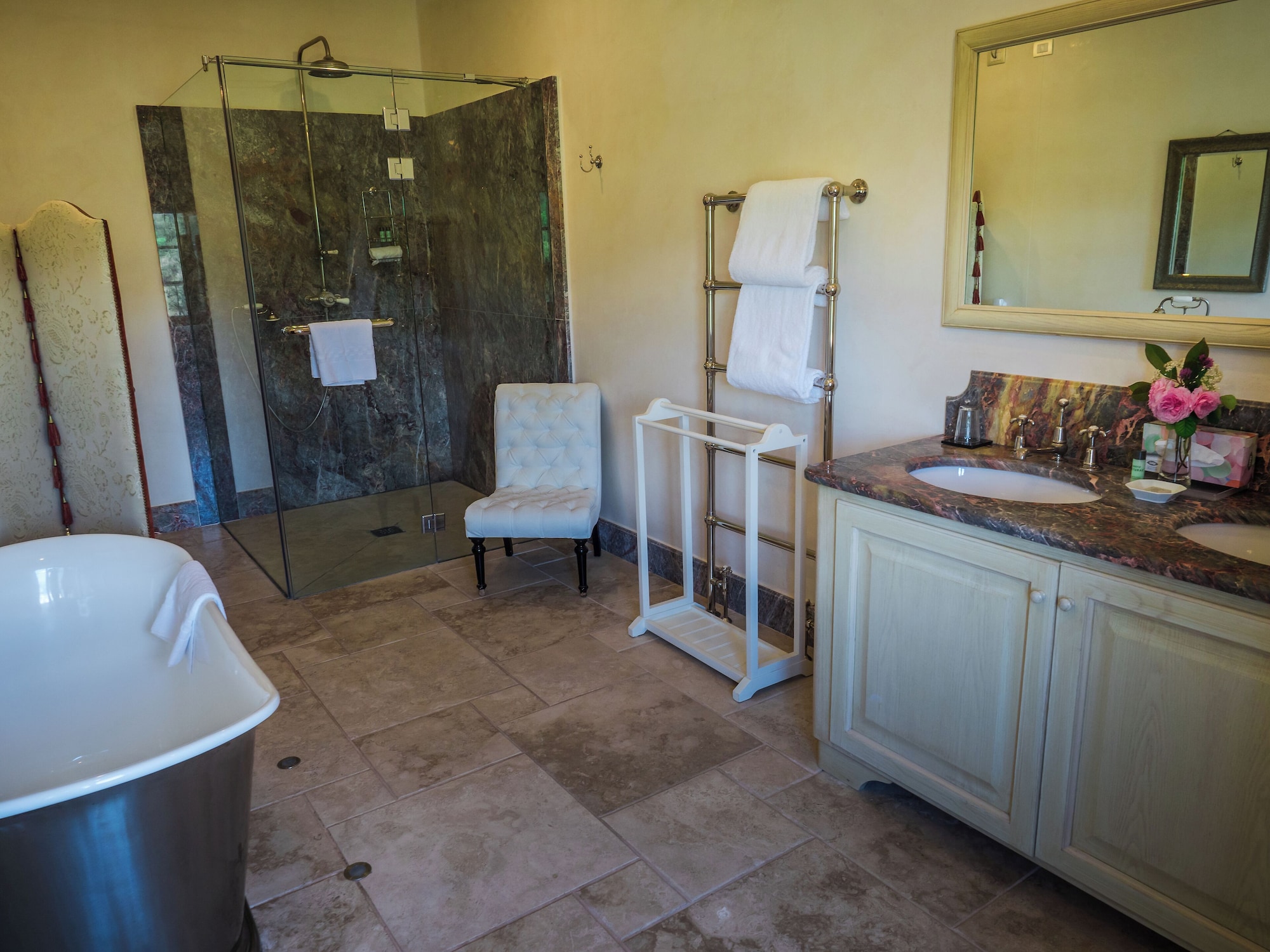 山谷景豪华套房