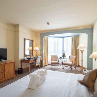 Deluxe Riverview Room Montien Riverside Hotel (SHA Extra Plus) Promo Code
