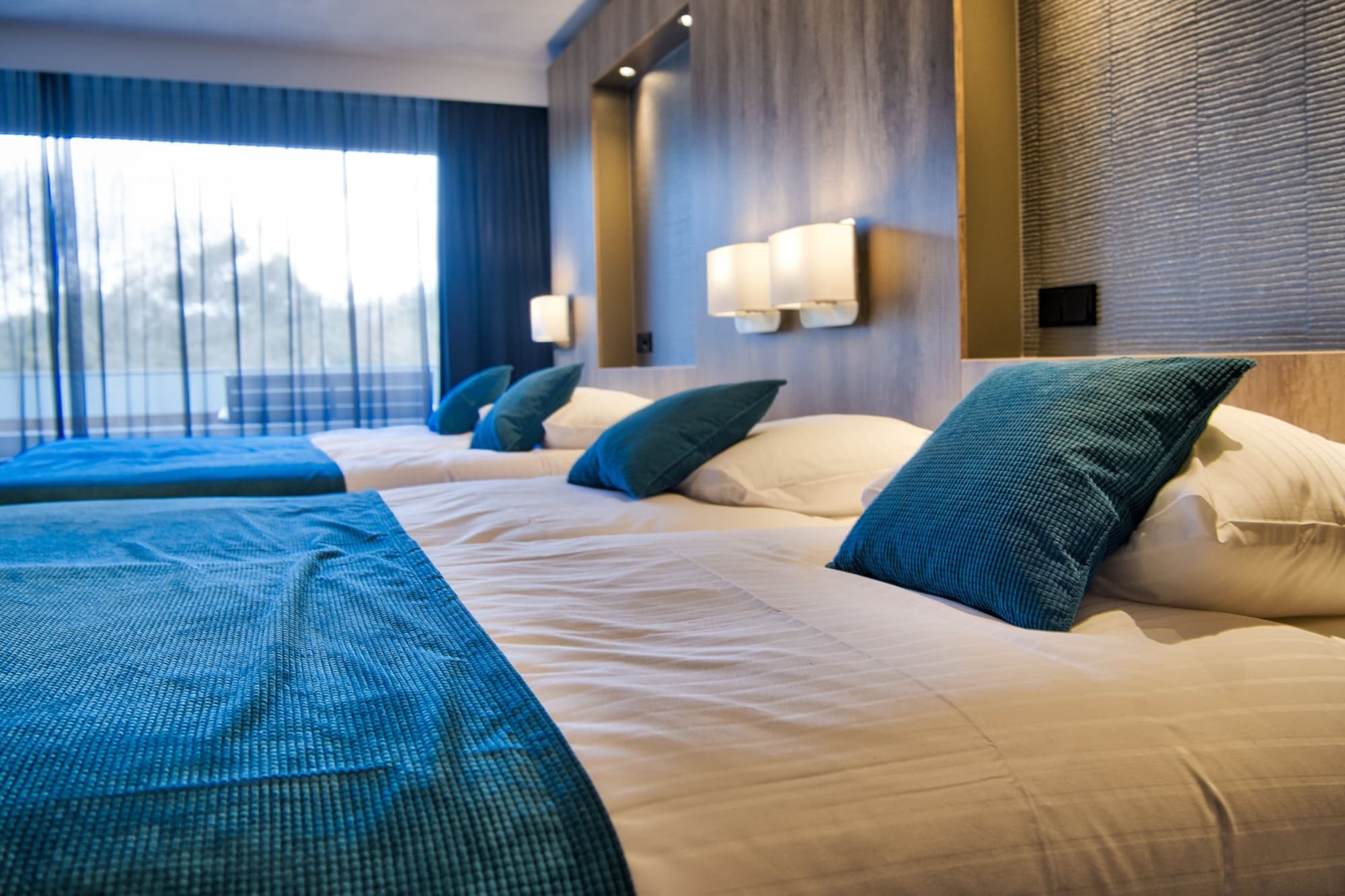 带阳台的四人房