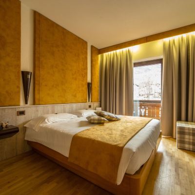 Basic Double Room Comtes de Challant Promo Code