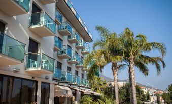 Hotel Ariston & Apartments - Housity