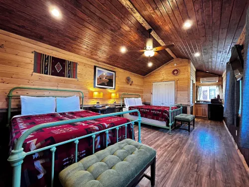 The Rim Rock Inn