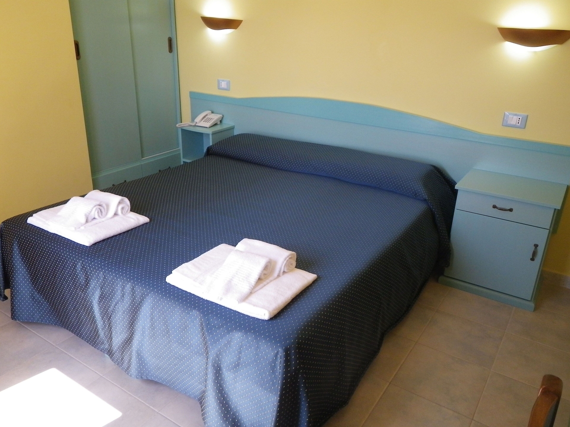 舒适双人或双床间