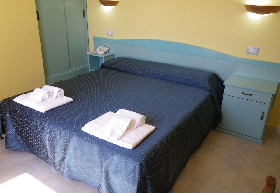 舒适双人或双床间