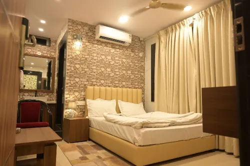 Hotel SLR Grand Haven