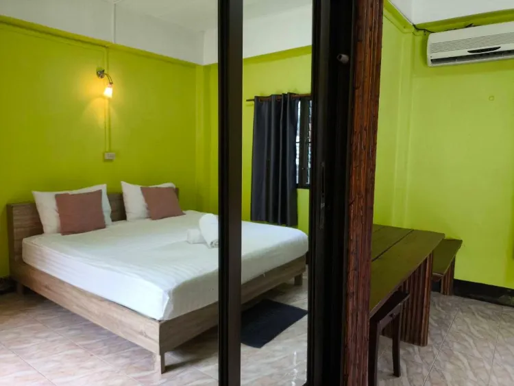 ห้องสแตนดาร์ด เตียงใหญ่หรือเตียงแฝด