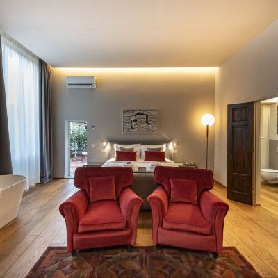 Deluxe Double Room With Balcony Casa Botticelli Promo Code