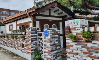 Jeonju Hanok Village Longing House