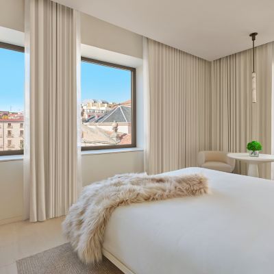 One Bedroom King Suite Courtyard view